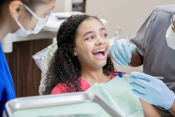 Best Emergency Dental Extractions in Freeland, MI